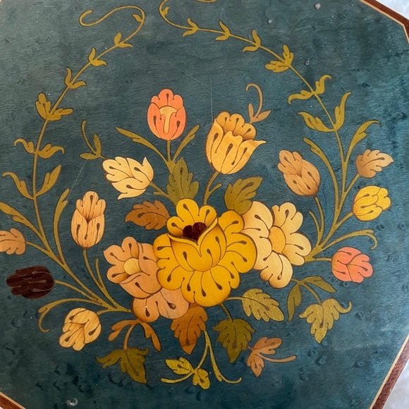 Sorrento Musical Jewelry box - Picture 2 of 6